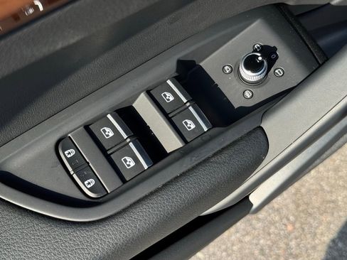 Used 2023 Audi Q5 2.0T Premium w/ Convenience Package image 29