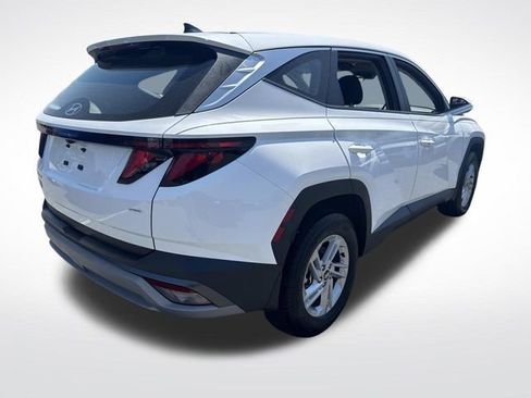 Used 2025 Hyundai Tucson SE AWD/4WD image 8
