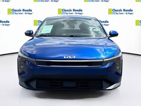 Used 2025 Kia K4 LXS FWD image 2