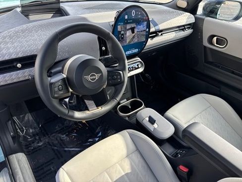 Certified 2025 MINI Cooper S image 9