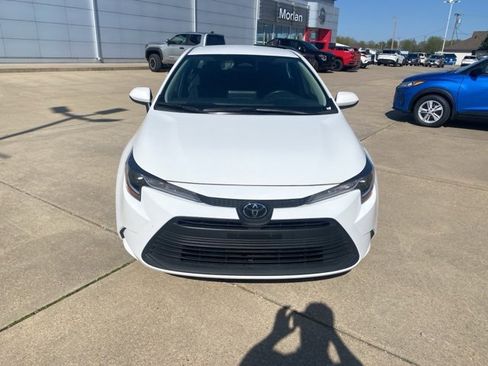 Used 2024 Toyota Corolla LE image 9
