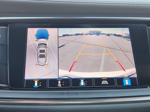 Used 2022 Buick Enclave Premium image 18