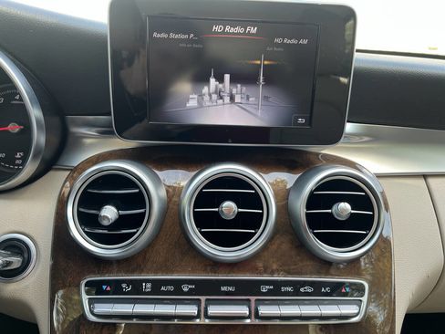 Used 2017 Mercedes-Benz C 300 Sedan image 17