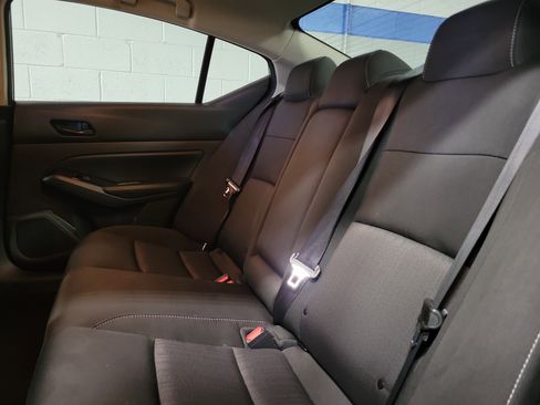 Used 2023 Nissan Altima 2.5 SV image 9