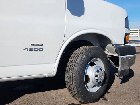 New 2025 Chevrolet Express 4500 4500 Series image 36
