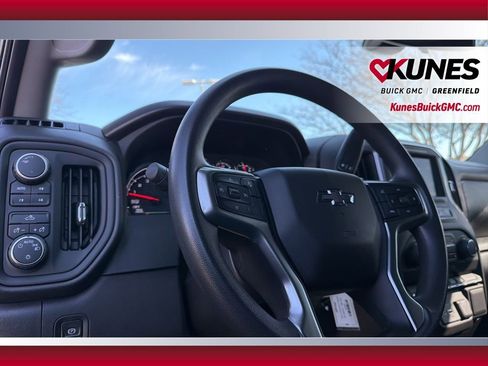 Used 2024 GMC Sierra 1500 AT4 w/ Technology Package image 17