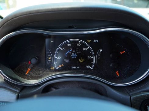 Used 2020 Jeep Grand Cherokee Overland AWD/4WD image 25