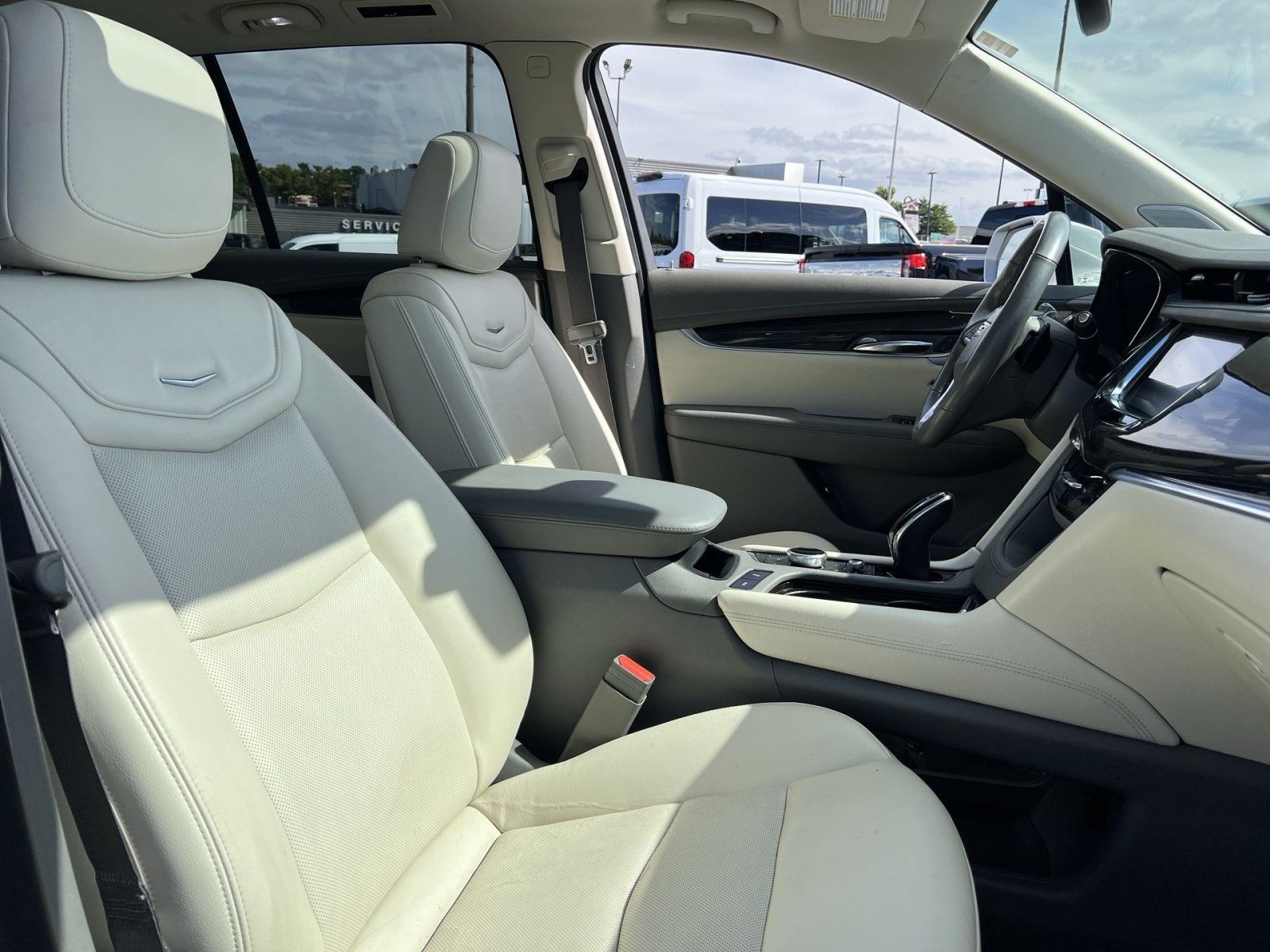 Used 2020 Cadillac XT6 Premium Luxury FWD image 28