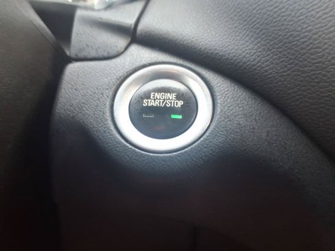 Used 2021 Chevrolet Equinox LT FWD image 30