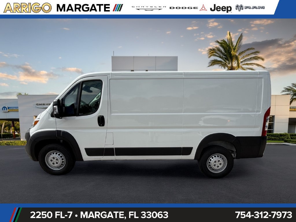 Used 2025 RAM ProMaster 2500 w/ U-Haul Equipment Group FWD image 4