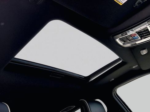 New 2026 RAM 2500 Laramie AWD/4WD image 16