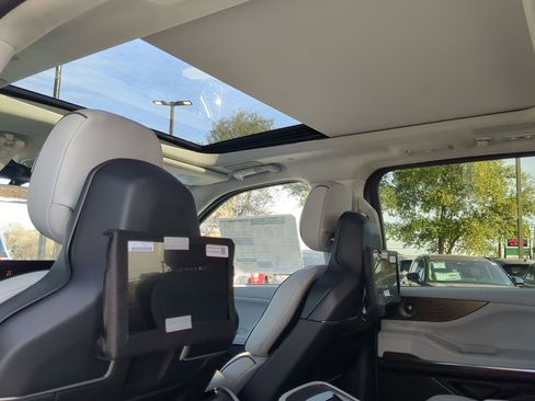 New 2025 Lincoln Navigator L Black Label w/ Black Label Special Edition image 21