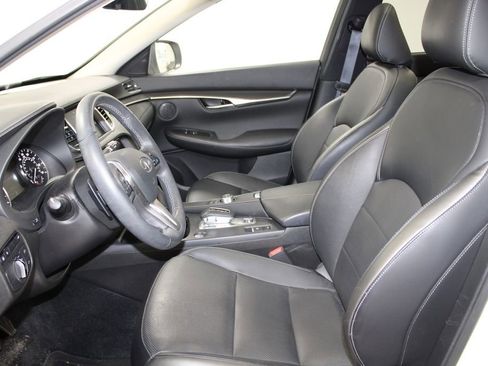 Used 2024 INFINITI QX50 Luxe image 18