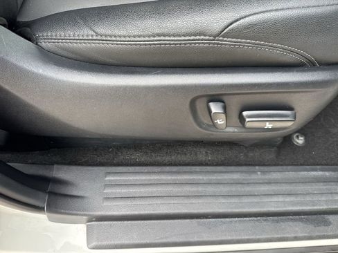 Used 2021 Toyota 4Runner SR5 Premium w/ Moonroof Package AWD/4WD image 45