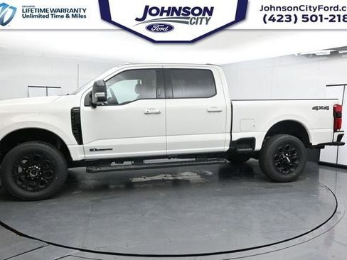 New 2026 Ford F250 Lariat w/ Black Appearance Package AWD/4WD image 7