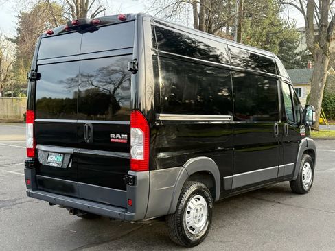 Used 2016 RAM ProMaster 2500 w/ Interior Convenience Group image 4