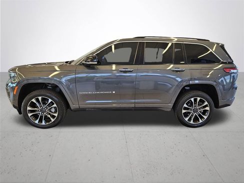 Used 2022 Jeep Grand Cherokee Overland image 11