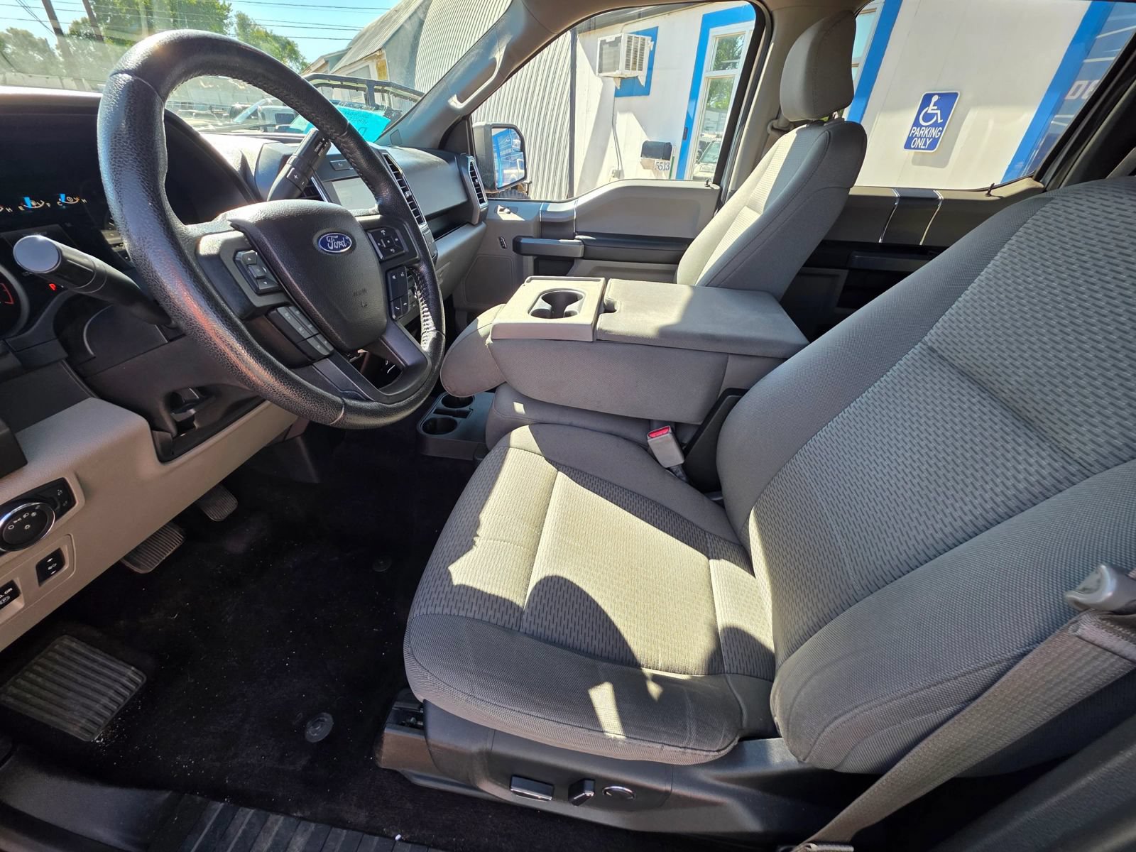 Used 2016 Ford F150 XLT w/ Equipment Group 302A Luxury AWD/4WD image 12