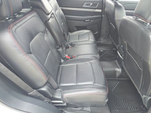 Used 2018 Ford Explorer Sport w/ Equipment Group 401A image 29