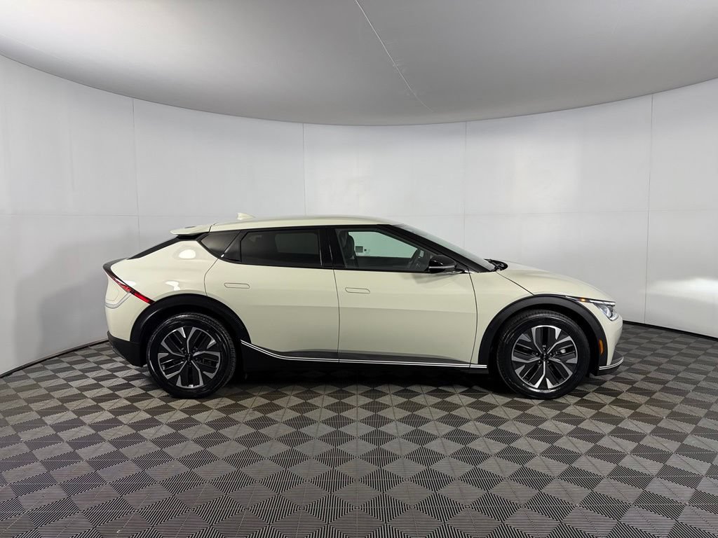 Used 2024 Kia EV6 Light RWD image 6