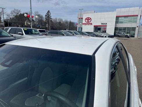 Used 2018 Toyota Camry LE image 40