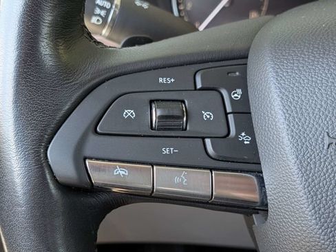 Used 2023 Cadillac XT4 Premium Luxury FWD image 28
