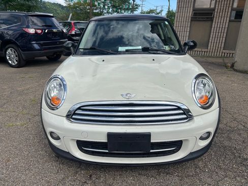 Used 2011 MINI Cooper Hardtop FWD image 2