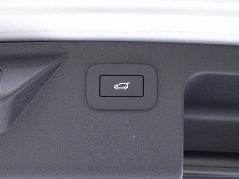 Used 2025 Land Rover Discovery Sport S AWD/4WD image 11
