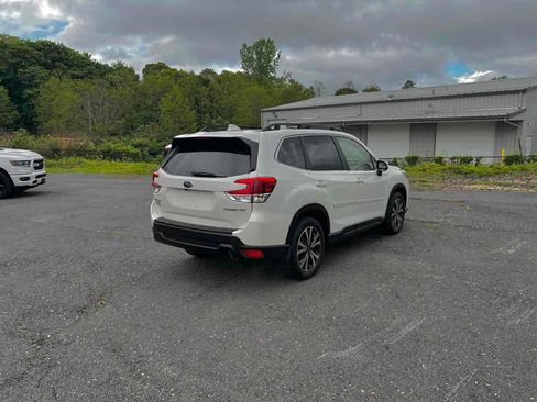 Used 2022 Subaru Forester Limited image 7