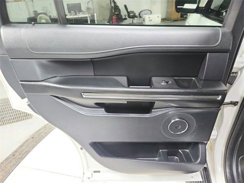 Used 2021 Ford Expedition XLT image 34