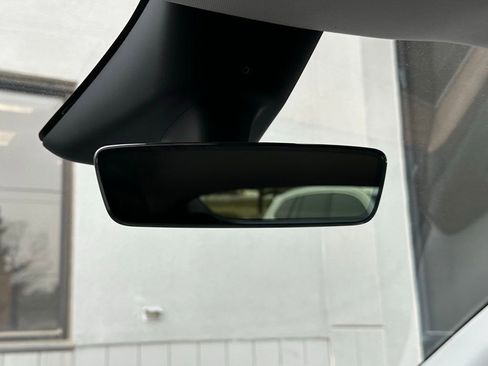 Used 2024 Tesla Model Y Long Range image 47