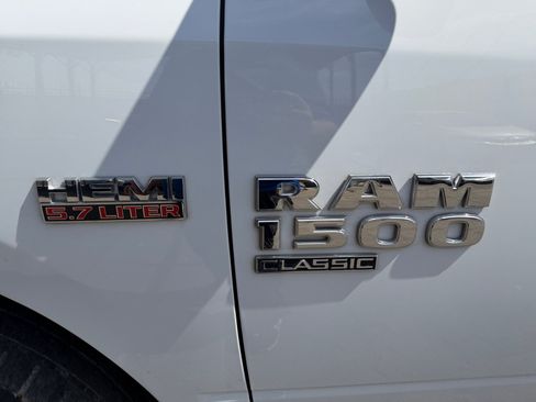 Used 2019 RAM 1500 Express RWD image 27