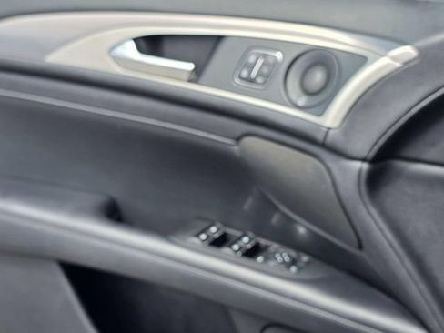 Used 2018 Lincoln MKZ Reserve FWD image 15