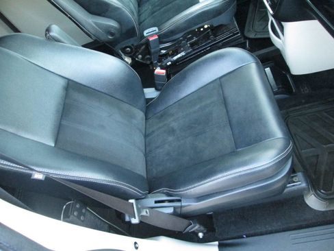 Used 2018 Dodge Grand Caravan SXT FWD image 24