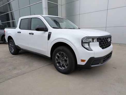 New 2025 Ford Maverick XLT w/ XLT Luxury Package image 2