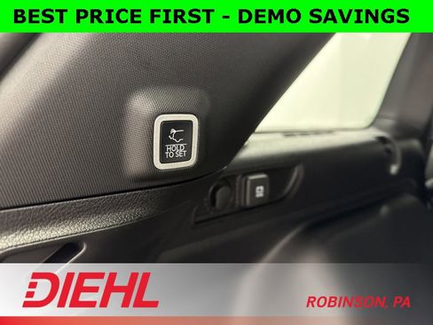 New 2026 Jeep Grand Cherokee Laredo image 11