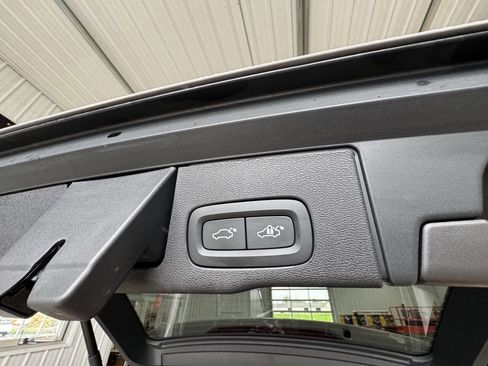 Used 2024 Volvo XC60 B5 Core image 52