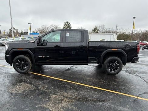 New 2026 GMC Sierra 2500 AT4 w/ AT4 Premium Plus Package AWD/4WD image 8