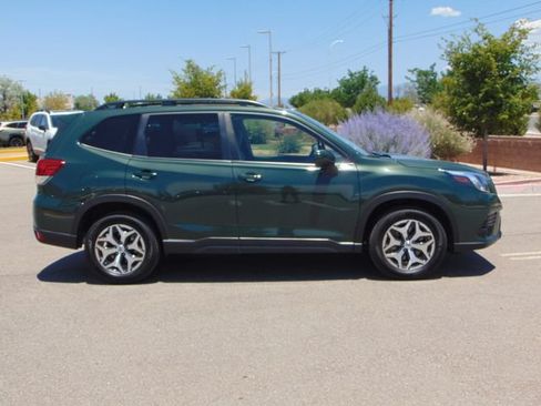 Certified 2023 Subaru Forester Premium AWD/4WD image 3