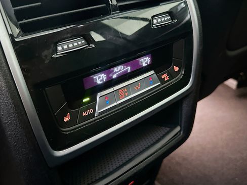 Used 2024 BMW X5 sDrive40i w/ Premium Package RWD image 29