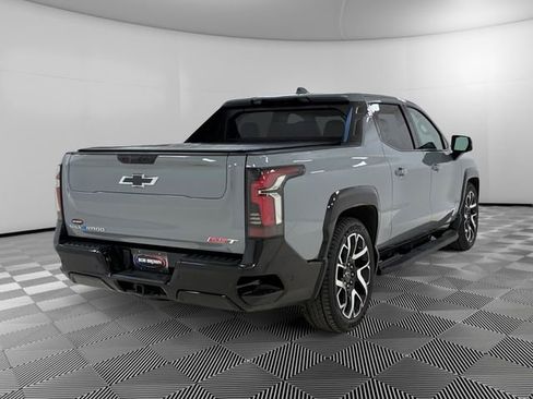 Certified 2025 Chevrolet Silverado EV RST AWD/4WD image 5