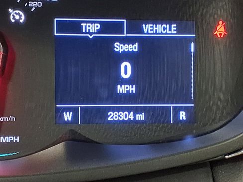 Used 2020 Chevrolet Trax LT w/ LT Convenience Package FWD image 30