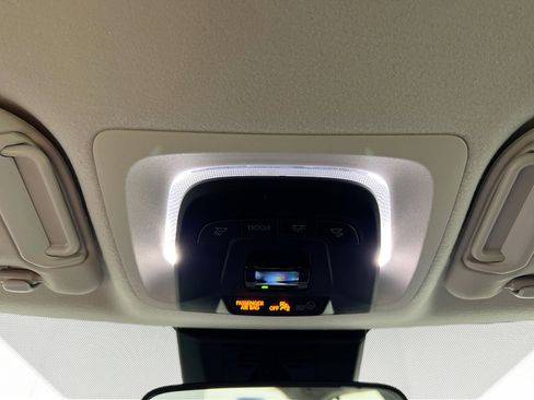 Used 2024 Toyota Corolla LE image 21