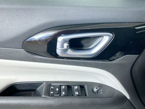 Used 2024 Jeep Compass Limited image 19