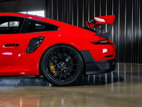 Used 2018 Porsche 911 GT2 RS RWD image 51