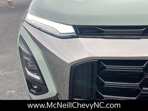 Used 2025 Chevrolet Equinox ACTIV w/ Safety and Technology Package image 11