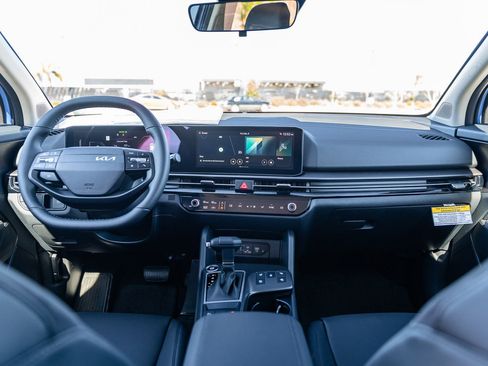New 2026 Kia Sportage SX FWD image 17