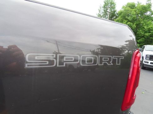 Used 2024 RAM 2500 Big Horn w/ Sport Appearance Package AWD/4WD image 18