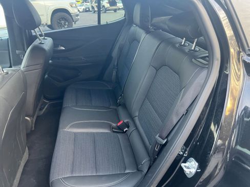 Used 2025 Buick Envista Preferred image 22