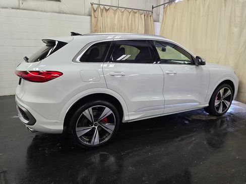New 2026 Audi SQ5 Prestige AWD/4WD image 6